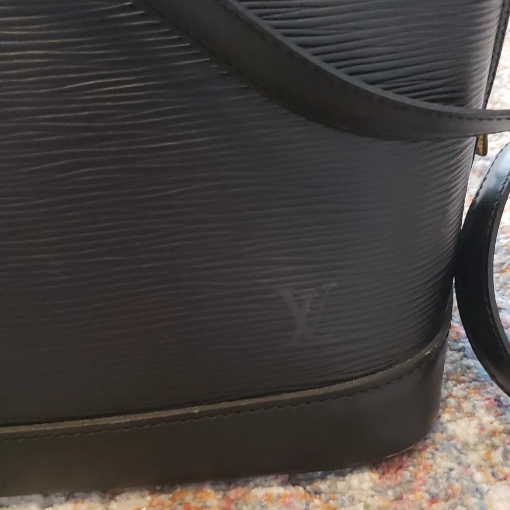 Louis Vuitton epi black alma - Picture 3 of 16